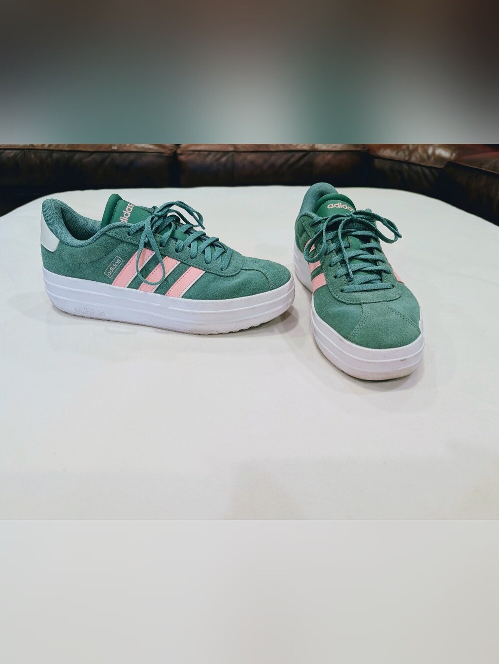 Women’s Adidas VL court Platform Sneakers in Green with Pink Stripes Size 8.5